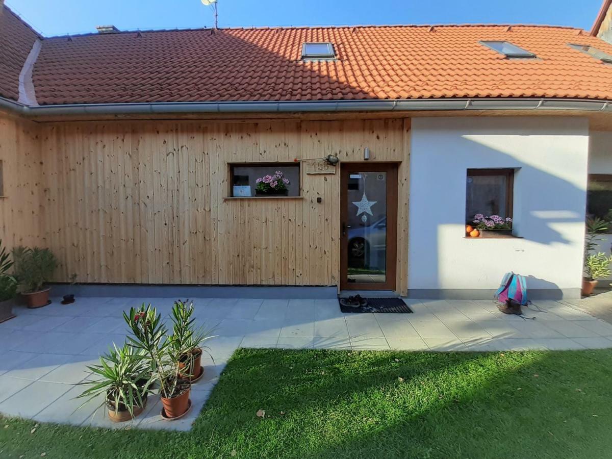 Vidiecky Apartman Kubo Pavčina Lehota Exterior foto