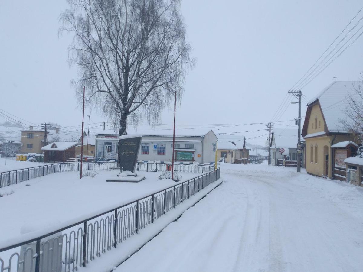 Vidiecky Apartman Kubo Pavčina Lehota Exterior foto